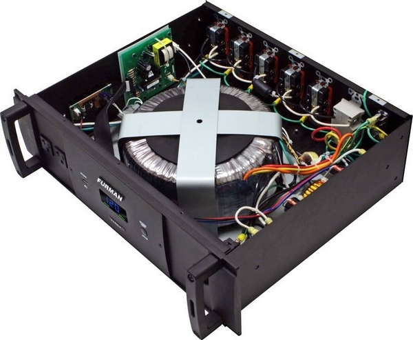 Furman P-2400 IT Symmetrically Balanced Power Conditioner (partial inside view)
